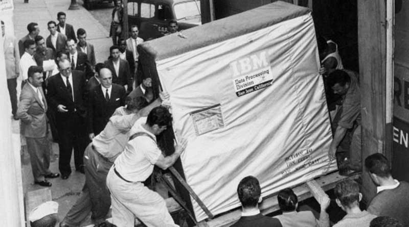 5 megabyte hard drive built by IBM company in 1956.