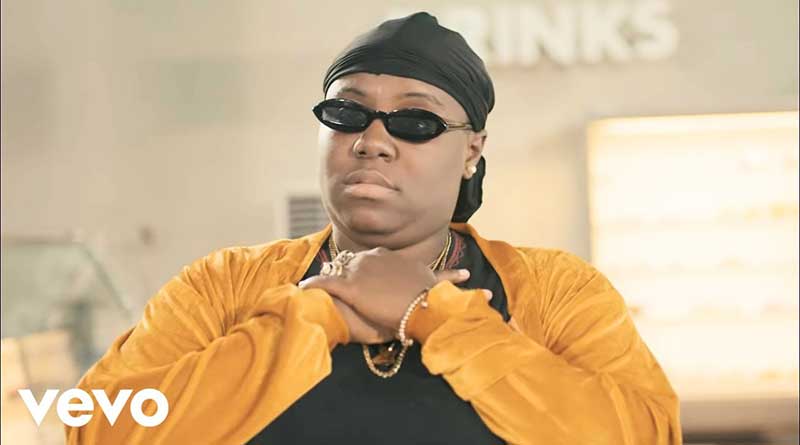 Teni Case official music video.