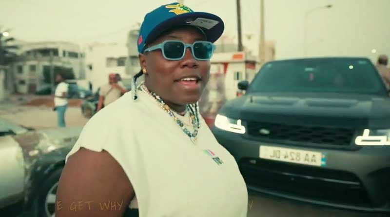 Teni premiers My way E get why freestyle Music Video.